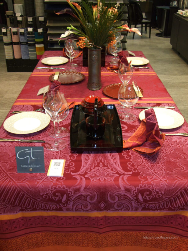 Garnier Thiebaut ガルニエ・ティエボー日本橋三越本店イサフィール(パープル)